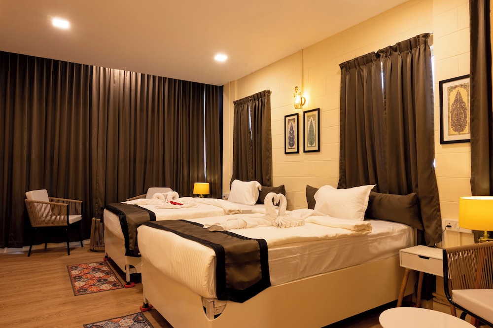 Superior Room, City View