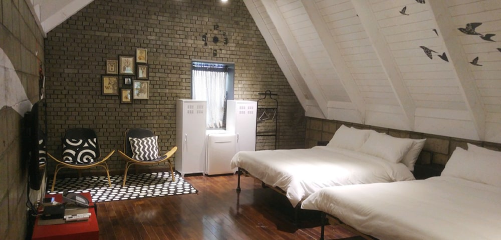 Duplex, 2 Bedrooms (Green Pop) - Photo 1