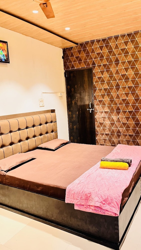 Deluxe Double Room, City View