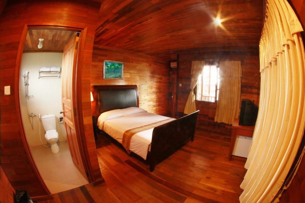 Deluxe Double or Twin Room (Free Shuttle Sekupang Ferry Terminal) photo 3