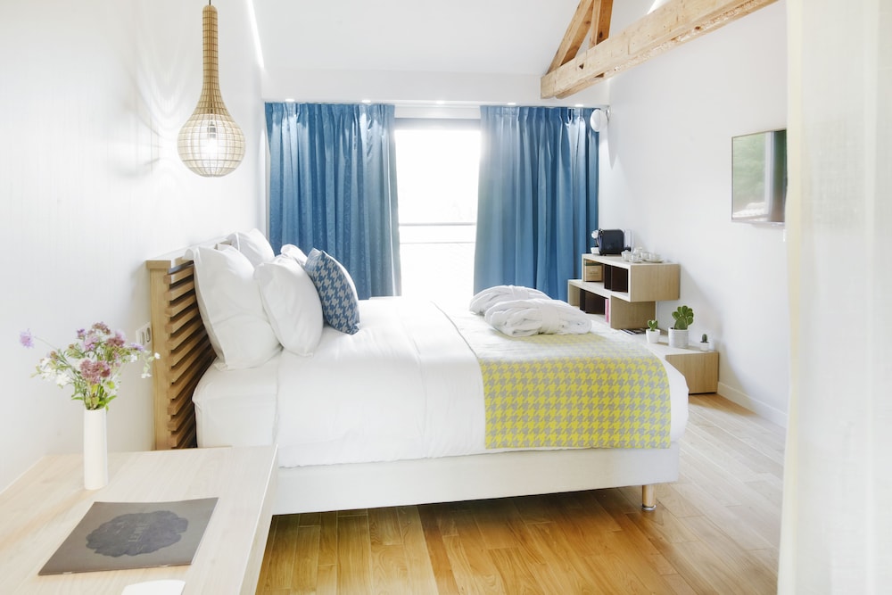 Design Double or Twin Room, Non Smoking, Valley View