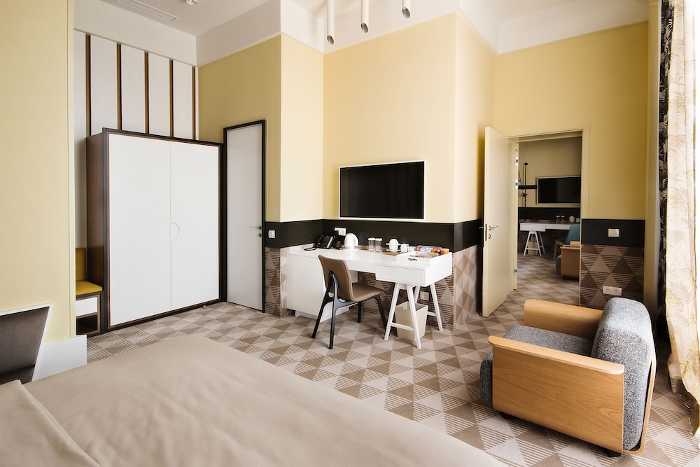 Deluxe Room, 1 Bedroom photo 2