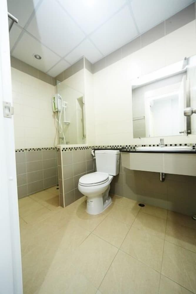 Standard Twin Bed with Balcony photo 3