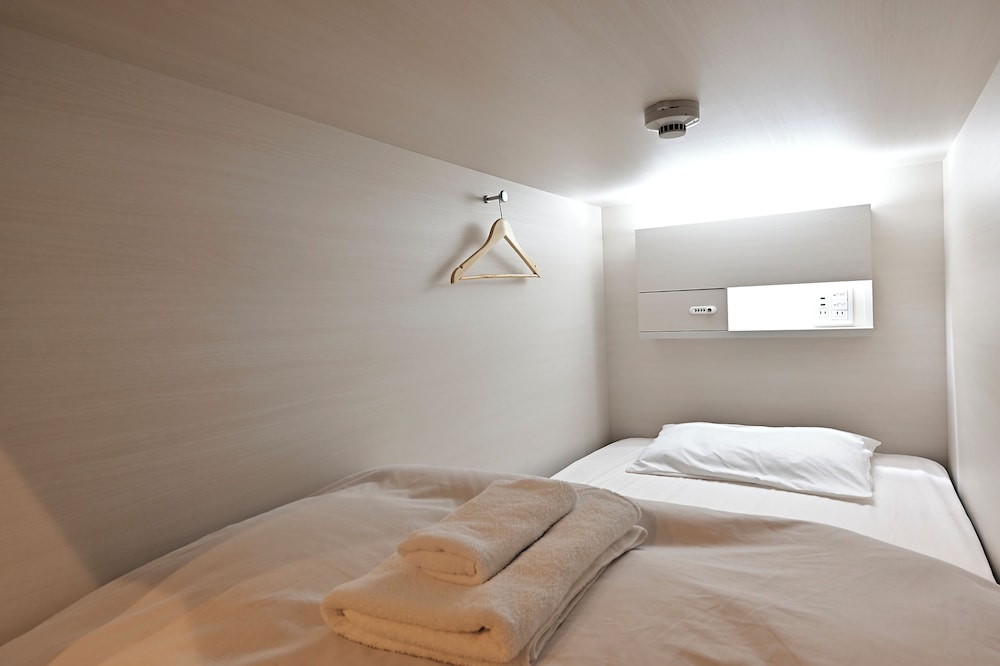 Standard Condo, Men only photo 2