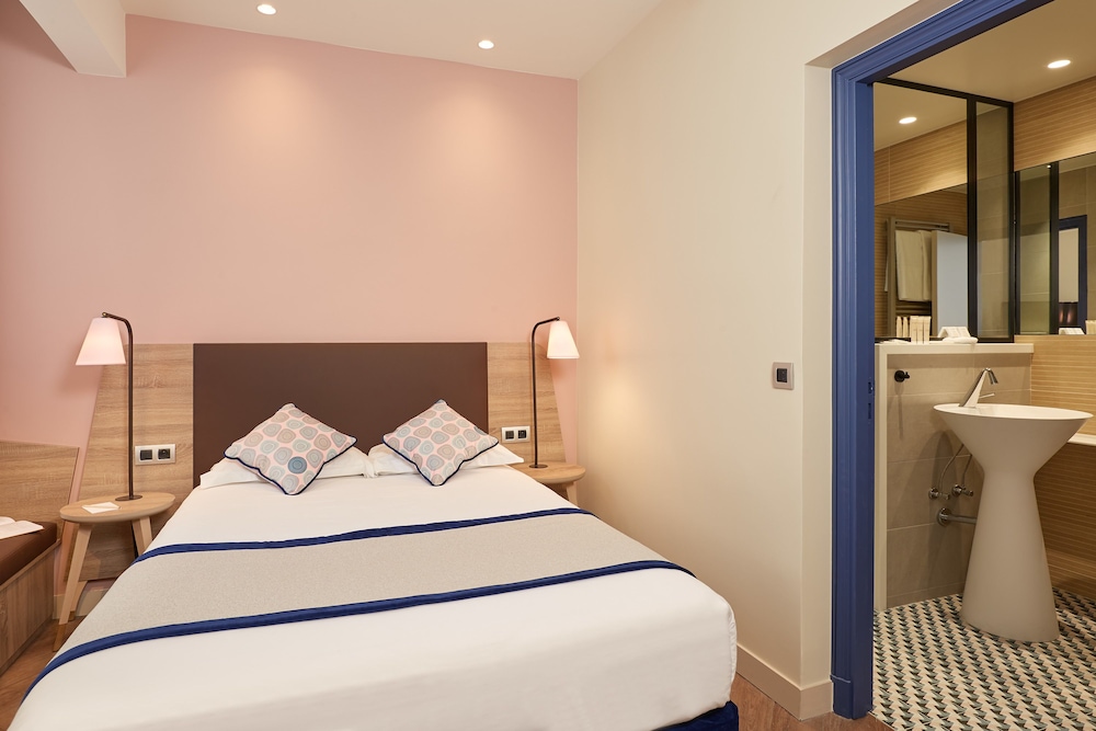 Superior Comfort Room
