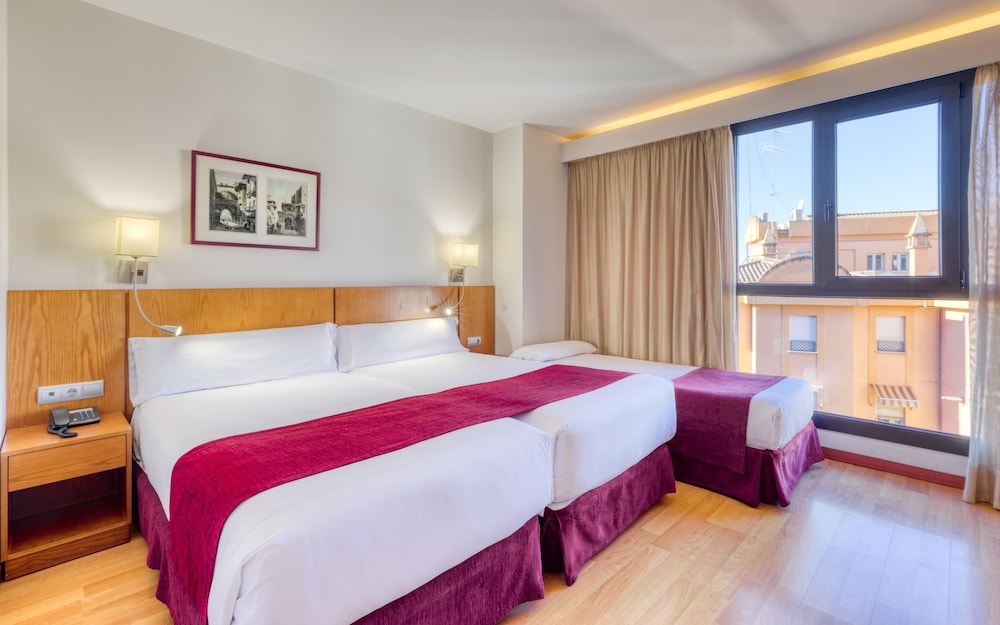 Triple Room - Photo 1