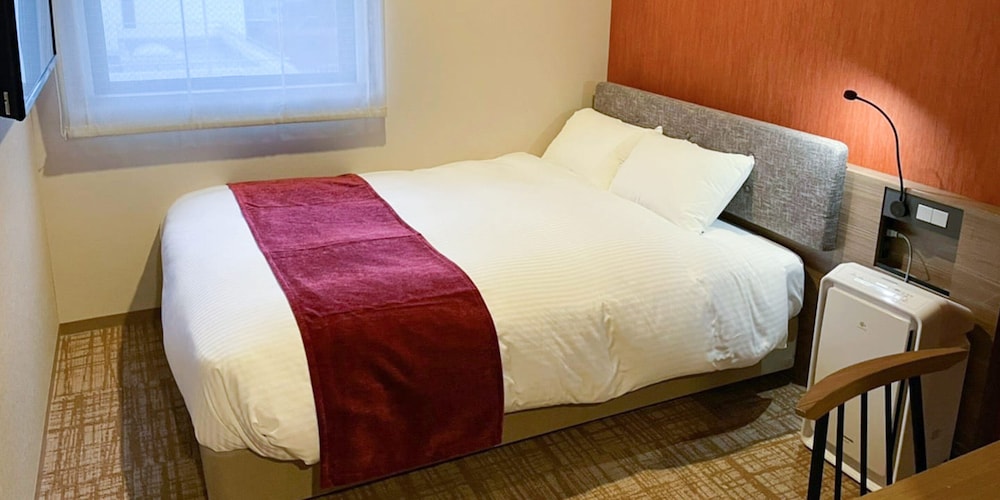 Standard Single Room, 1 Large Twin Bed, Smoking photo 2
