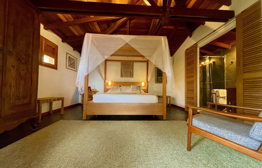 Honeymoon Suite, Private Bathroom, Sea View photo 2