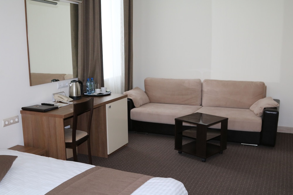 Deluxe Double Room, 1 King Bed, Non Smoking photo 2