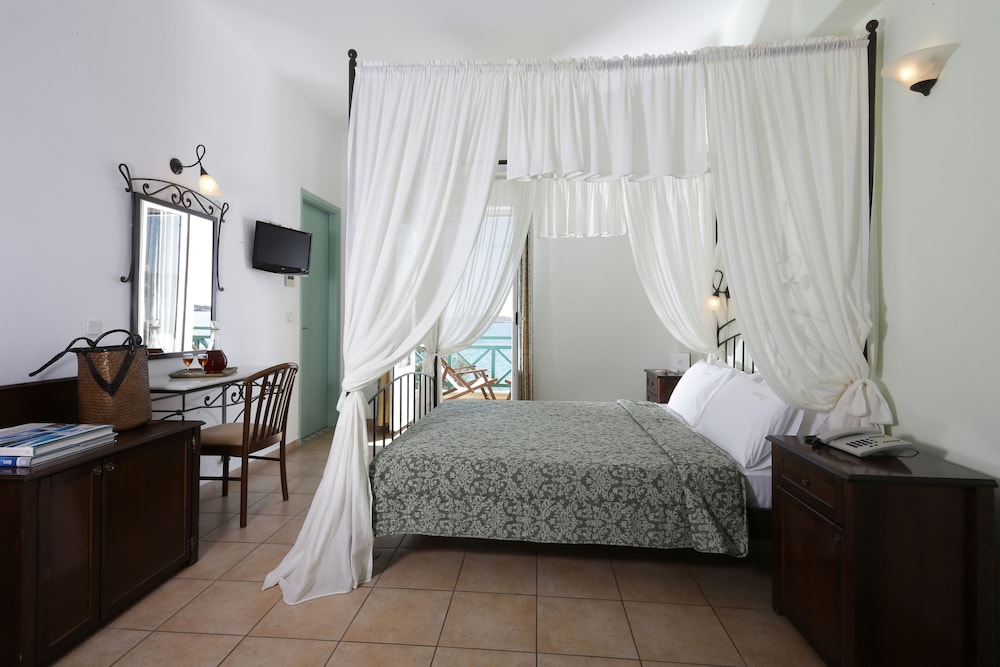 Triple Room, Sea View photo 2