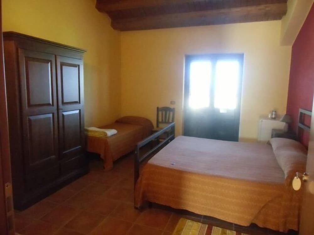 Triple Room, Balcony, Garden View photo 2