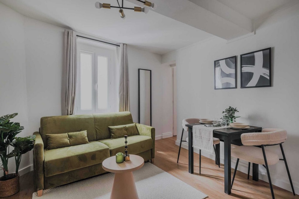 Apartment photo 1