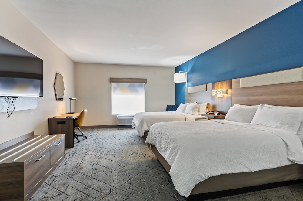 Suite, Multiple Beds