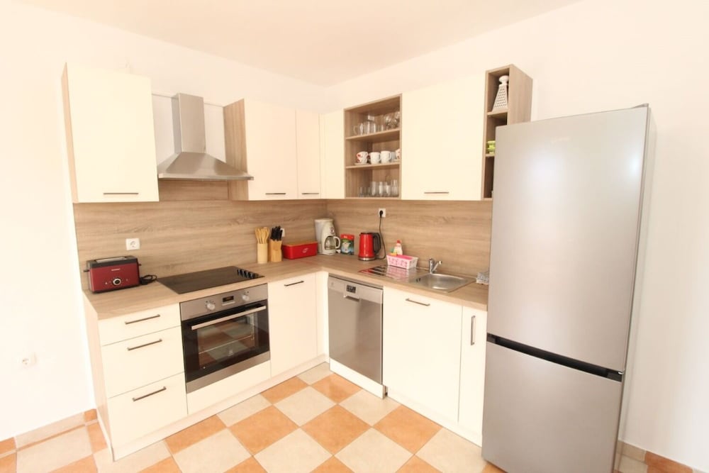Apartment (Uga2 - 70m from the beach - A4-veliki) photo 2