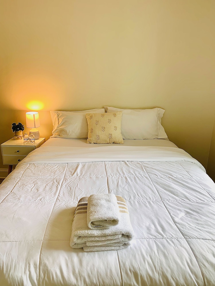 Room, 2 Queen Beds, Non Smoking (1) photo 3