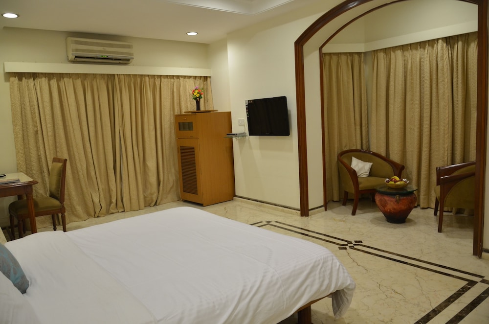 Deluxe Room - Photo 1