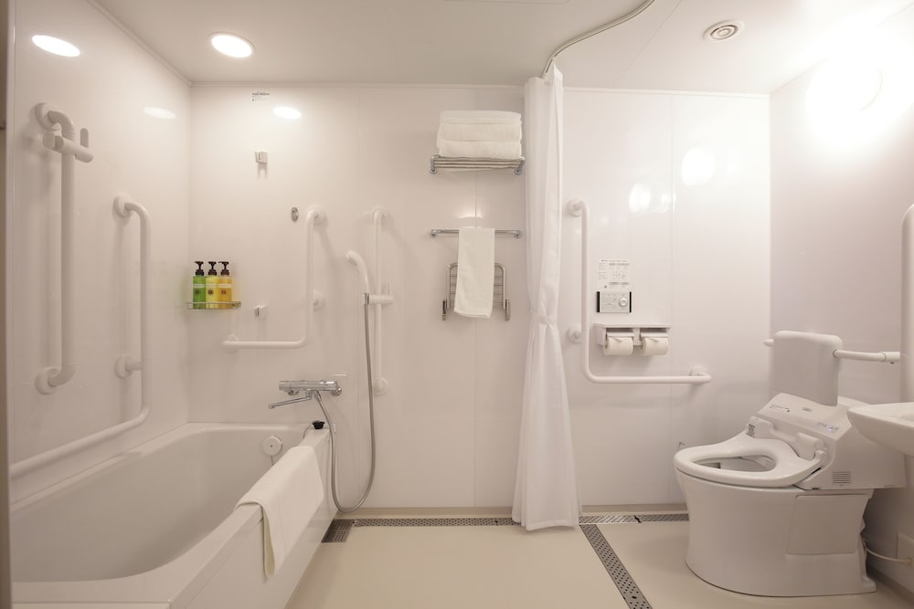 Maple Twin Room with Bathtub, Non Smoking photo 3