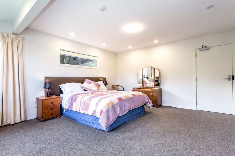 Luxury Room, Multiple Beds photo 2