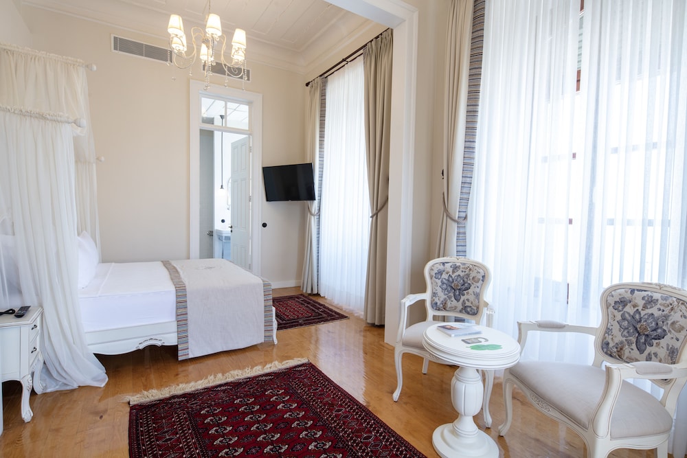 Deluxe Room, 1 Double Bed, Sea View