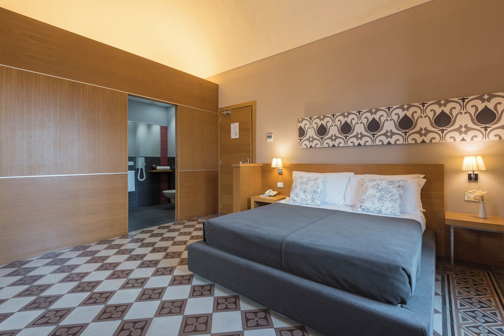Superior Triple Room - Photo 8