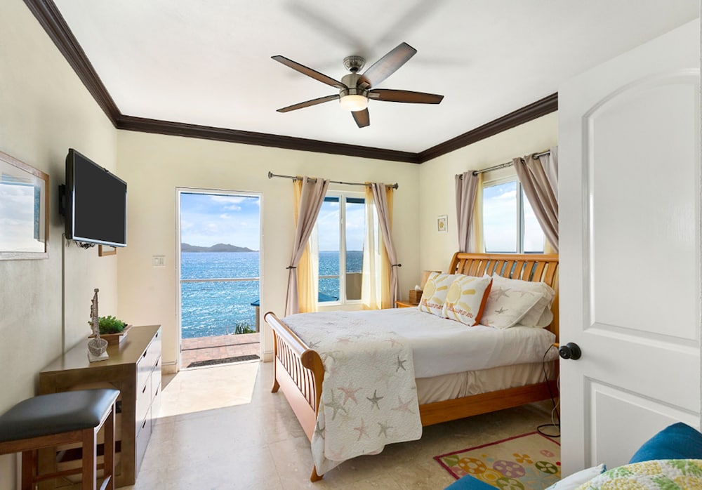 Grand Villa, 1 King Bed, Ocean View photo 1