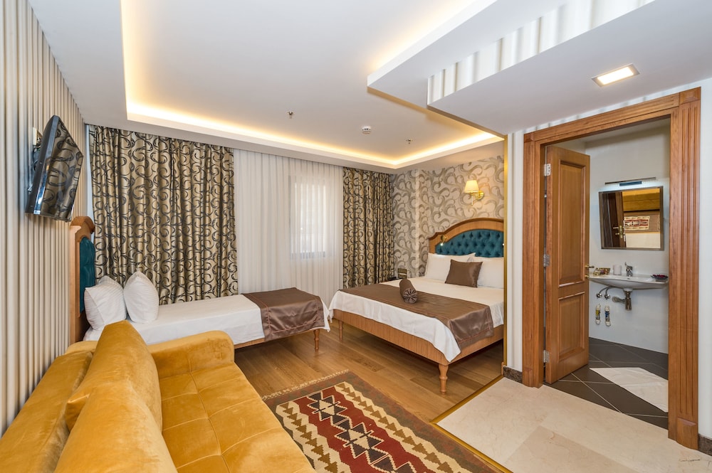 Standard Triple Room photo 2