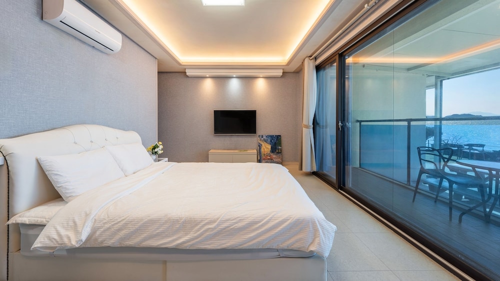 Basic Room, 1 Bedroom (ROOM 107(Ocean view)) - Photo 1
