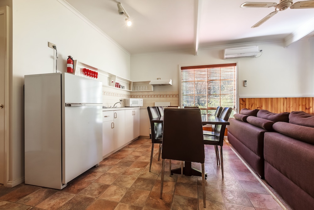 Family Cottage, 2 Bedrooms, Accessible, Fireplace photo 3