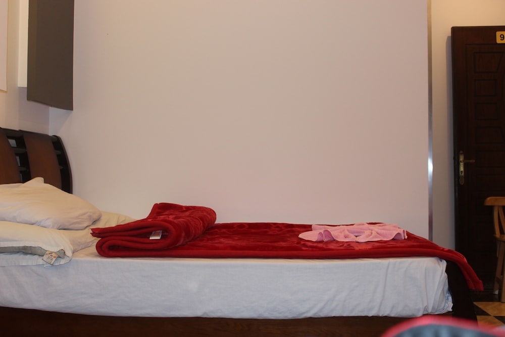 Deluxe Triple Room, 3 Bedrooms, Private Bathroom, City View
