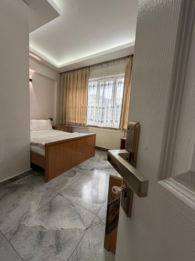 Classic Double Room, City View photo 1