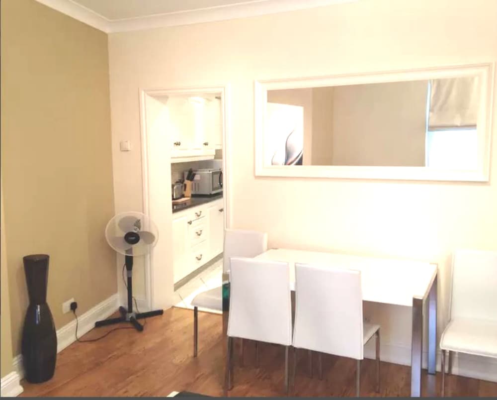 Luxury One Bedroom Apartment photo 2