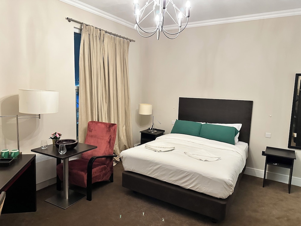 Deluxe Double Room, City View photo 3