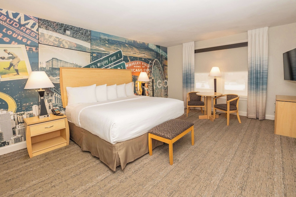 Room, 1 King Bed, Accessible, Bathtub - Photo 1