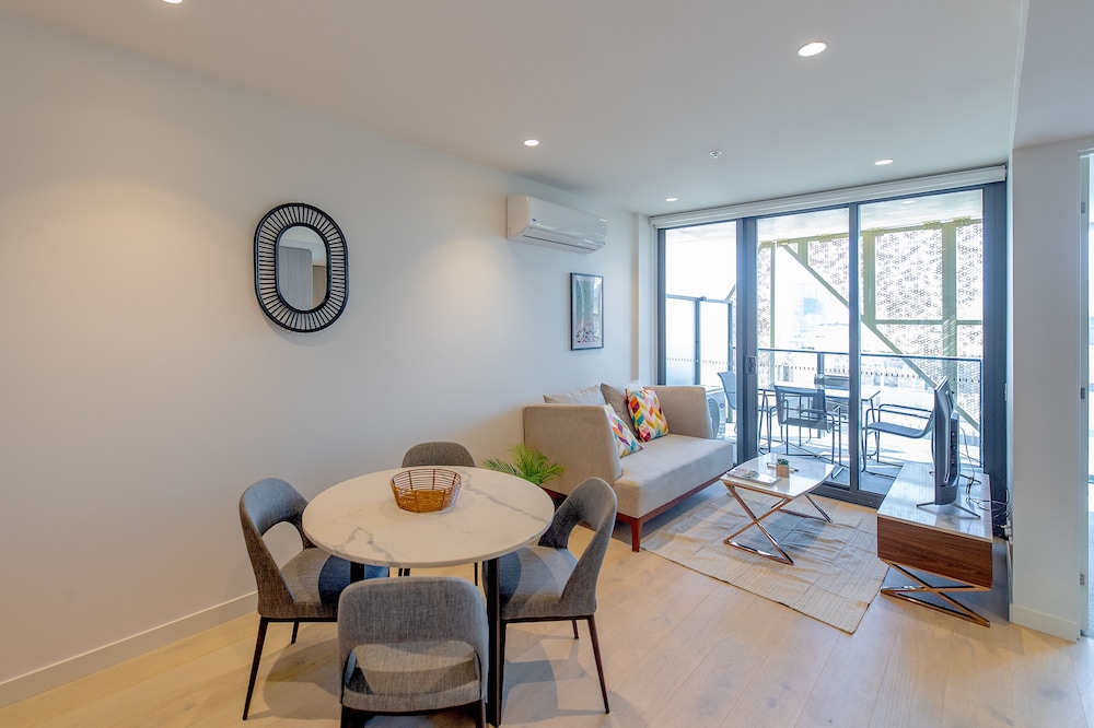 One Bedroom Apartment - Photo 5