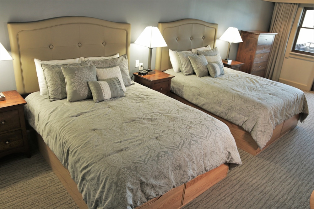 Superior Room, Multiple Beds, Lake View photo 2