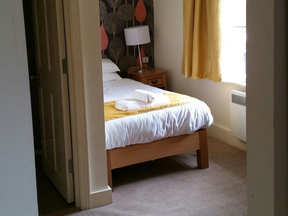 Suite, Ensuite photo 2