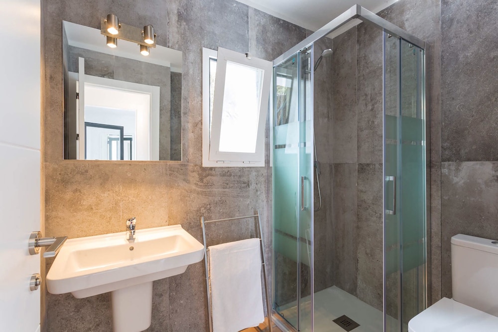 Design Villa, 4 Bedrooms, Private Pool, Hill View photo 2