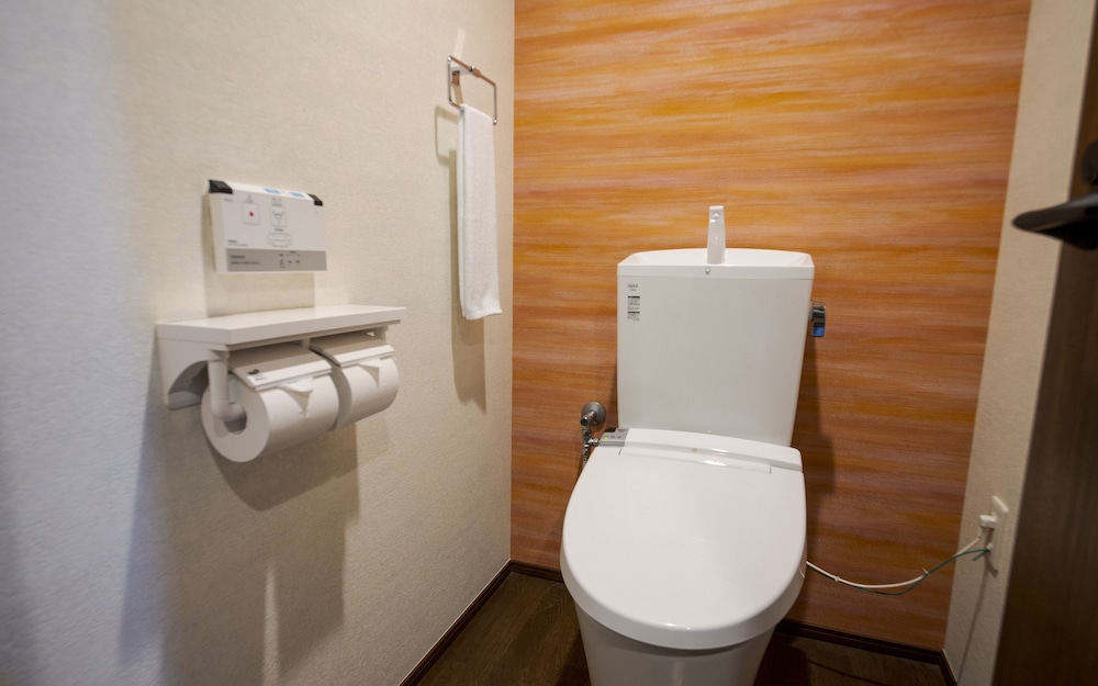 Premier Twin Room [Book 90 days before gets you free water bottle!] - Photo 14
