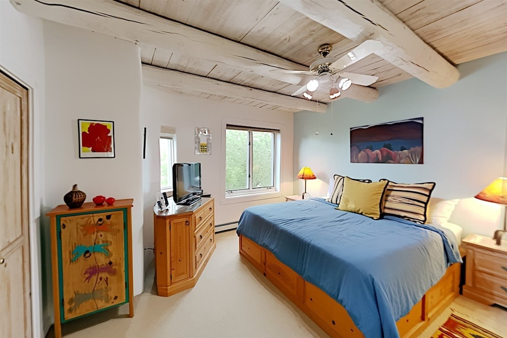 House (Casa Monzon - Perfect location, Brigh)