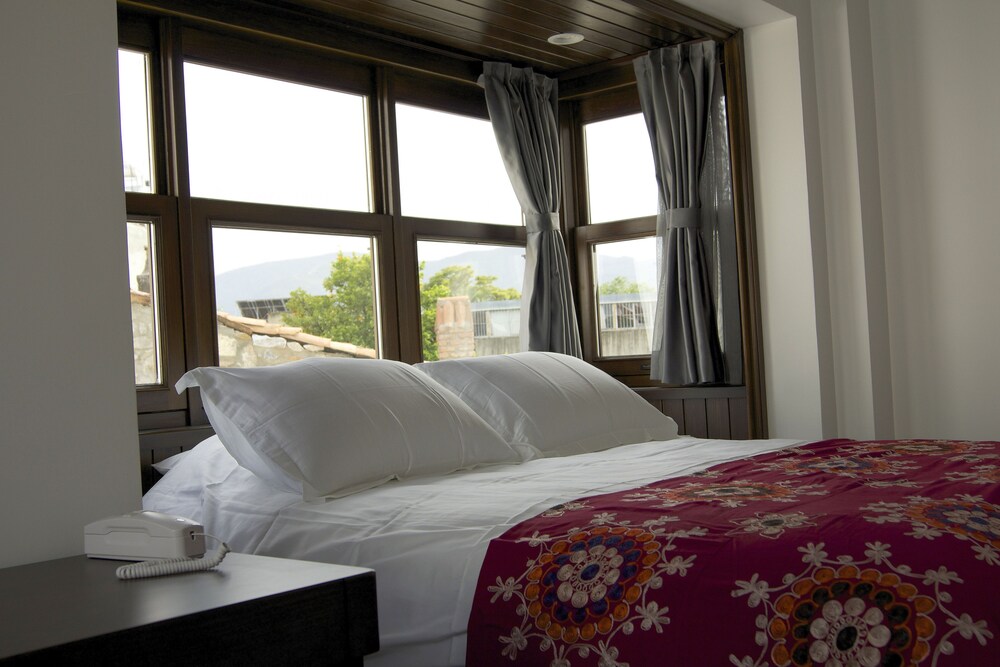 Deluxe Double Room, 1 Queen Bed, Valley View photo 3