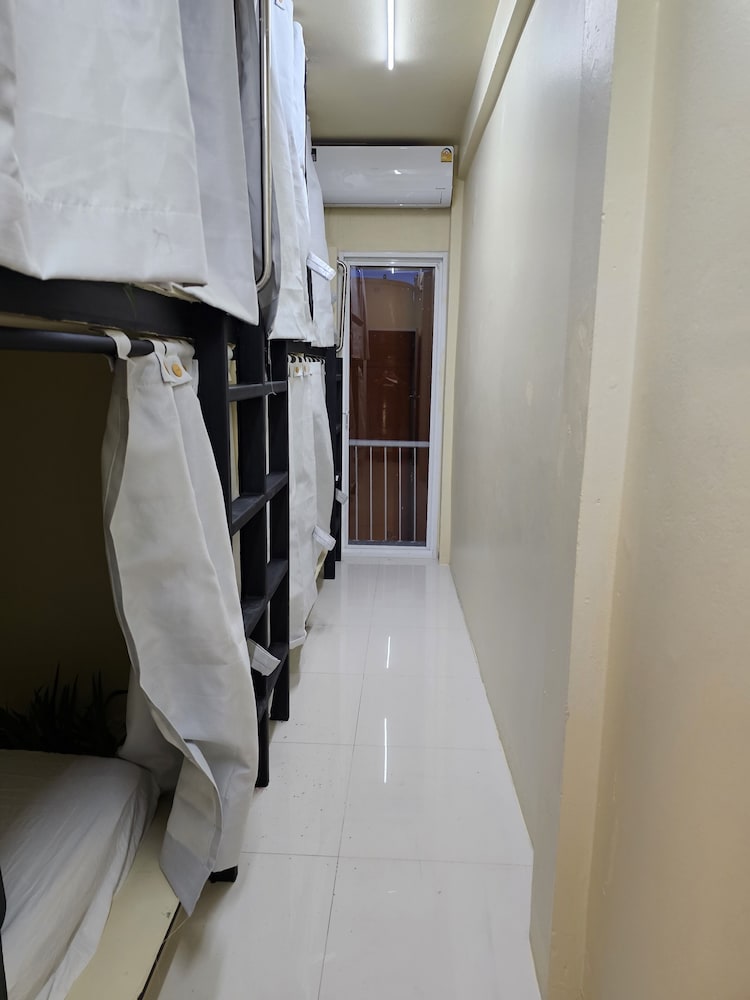 Economy Shared Dormitory, Mixed Dorm photo 2