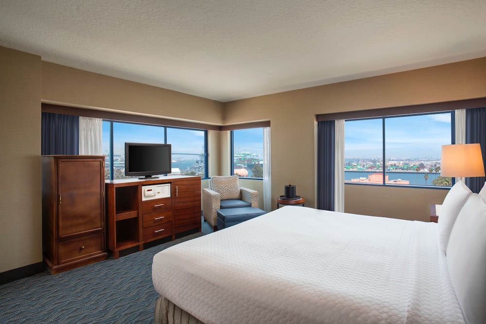 Junior Suite, 1 King Bed, Harbor View - Photo 6