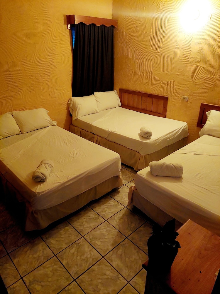 Basic Triple Room photo 2