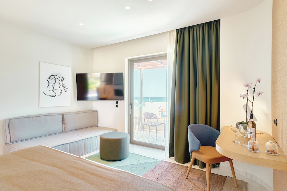Pure Luxe Junior Suite Side Sea View photo 2
