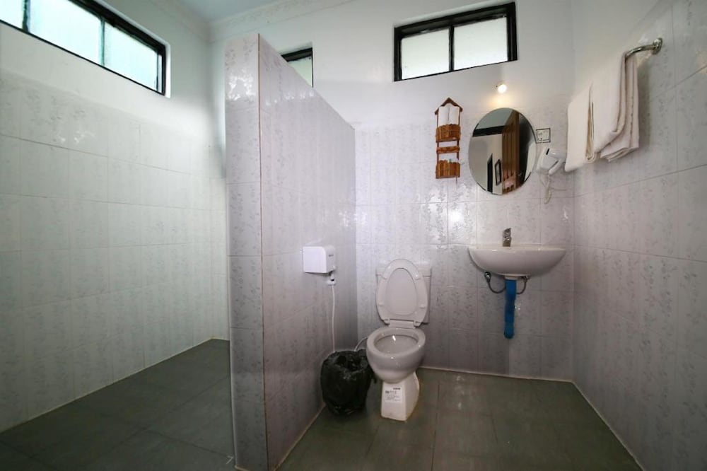 Standard Twin Room photo 2