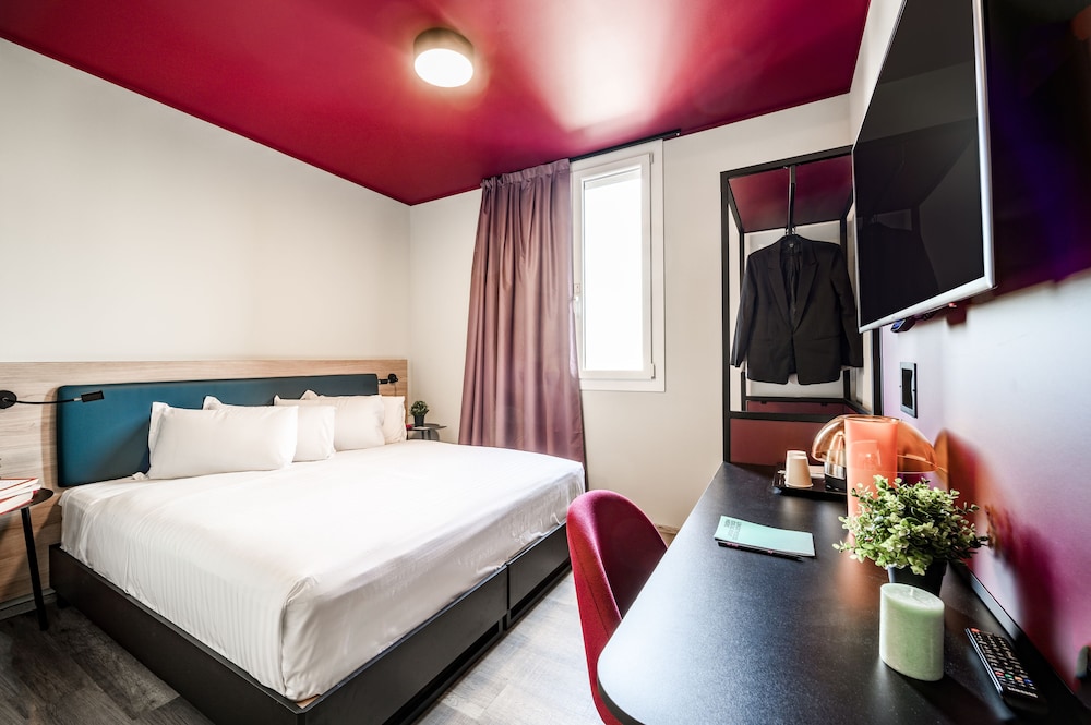 Double or Twin Room - Photo 1