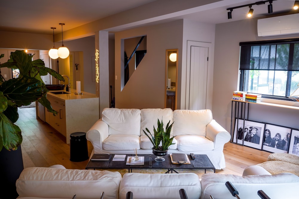 Luxury House, 3 Bedrooms, Patio, Lake View photo 1