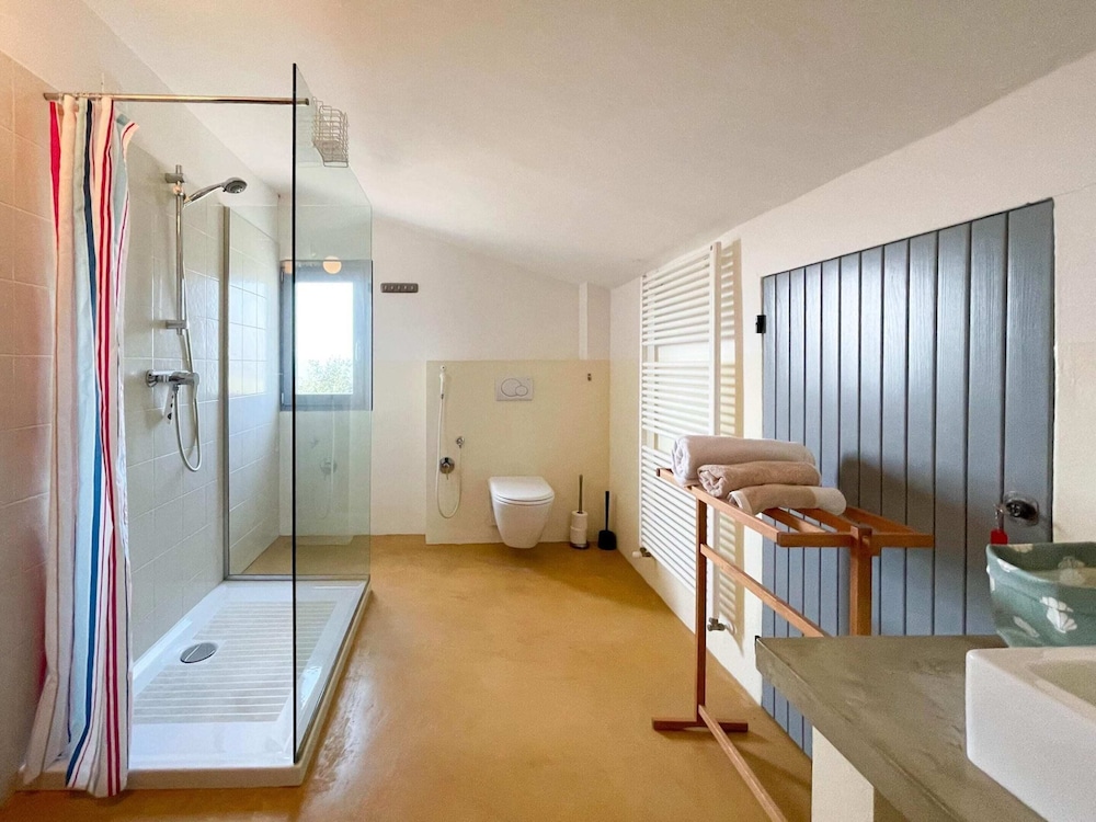 Comfort Apartment, 3 Bedrooms photo 3