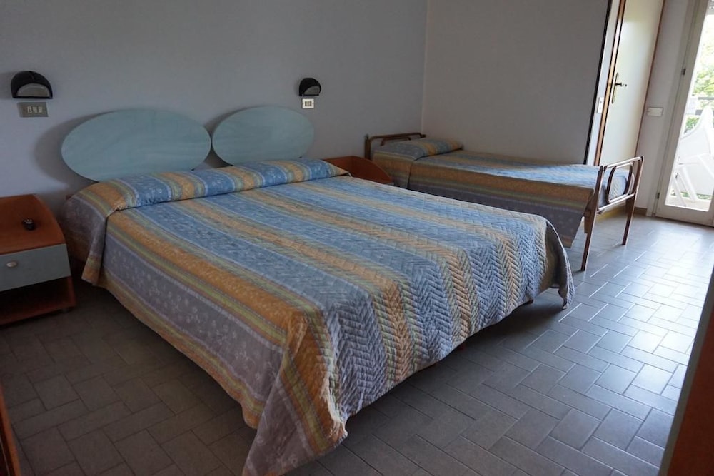 Double or Twin Room photo 1