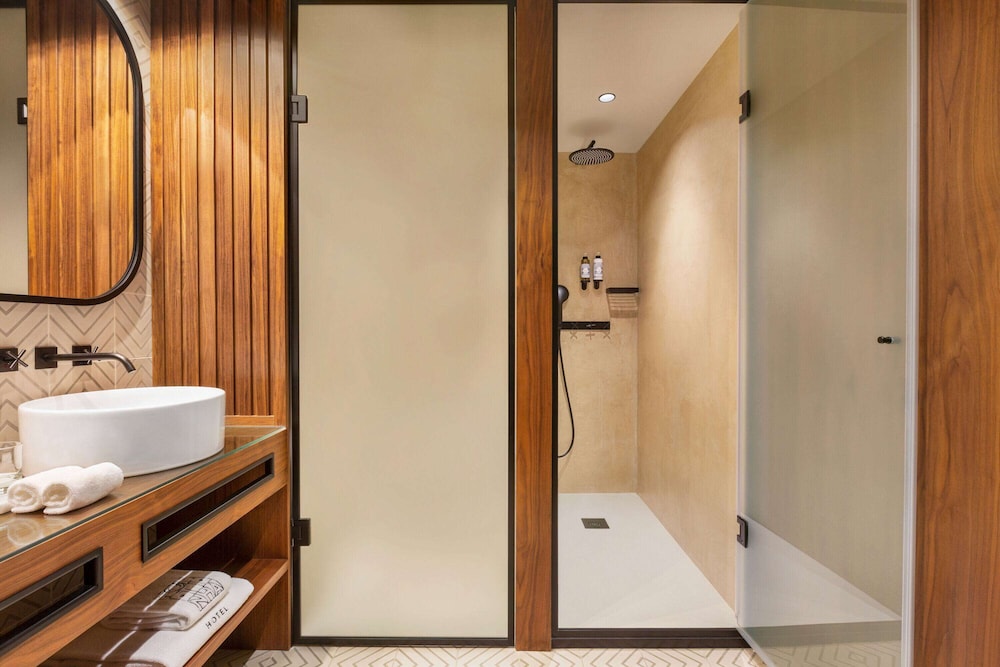 Suite, 2 Twin Beds, Non Smoking - Photo 7